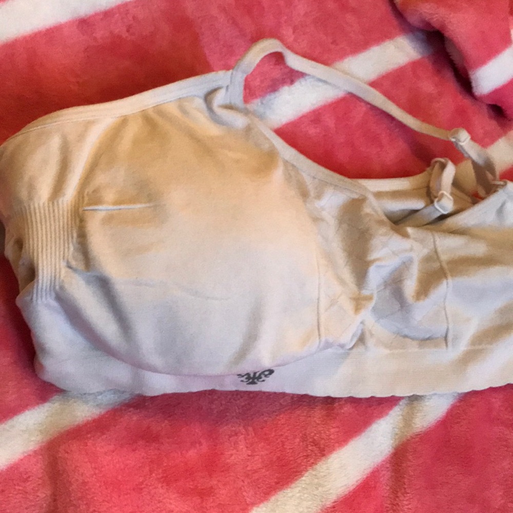 sports bra